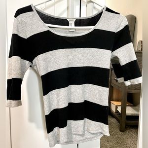 Forever 21 Woman’s striped long sleeve top
